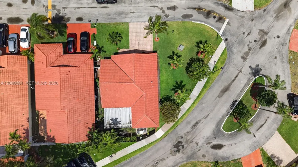 18847 NW 83rd Pl Hialeah, FL 33015