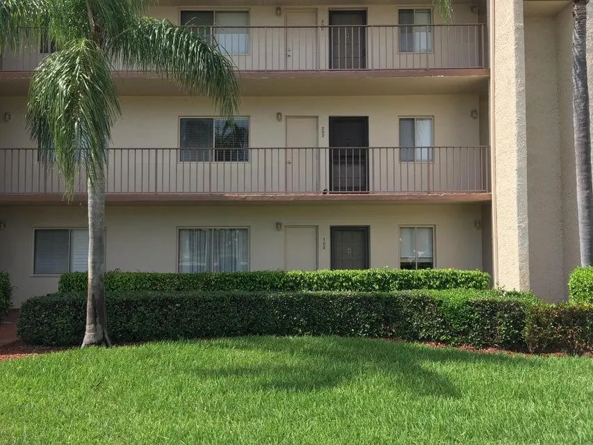 4070 Tivoli Court #202 Lake Worth, FL 33467