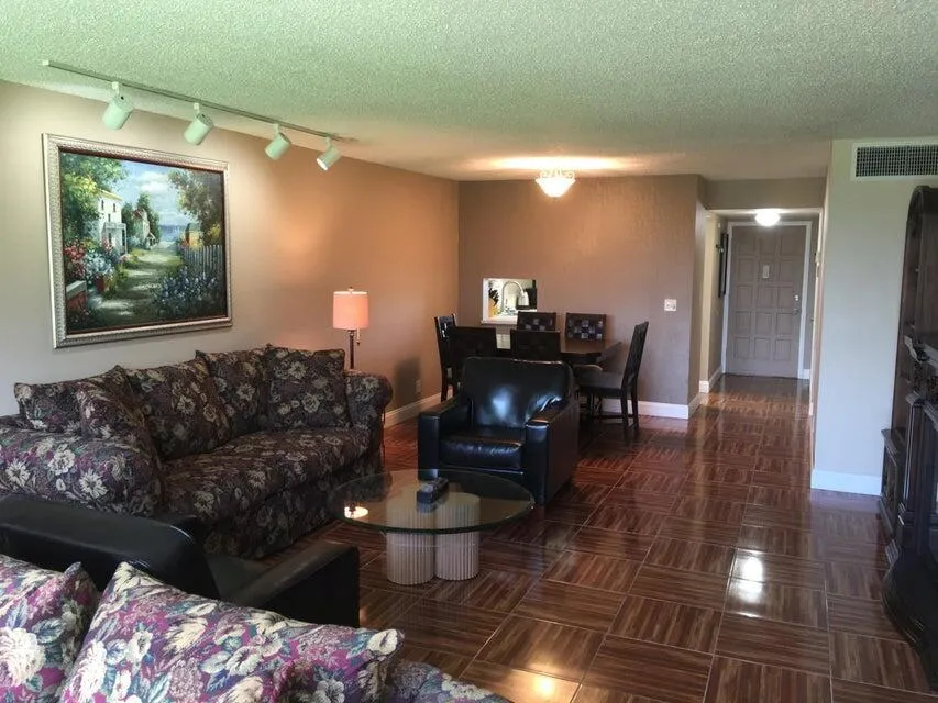4070 Tivoli Court #202 Lake Worth, FL 33467