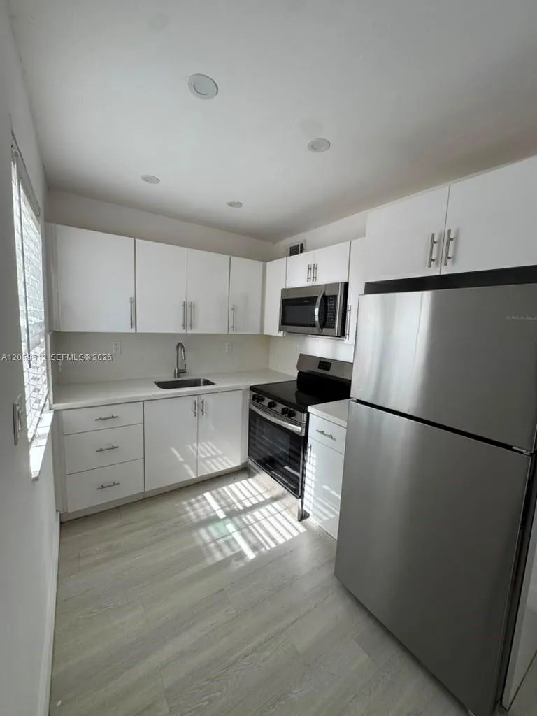 15 Sidonia Ave #2 Coral Gables, FL 33134