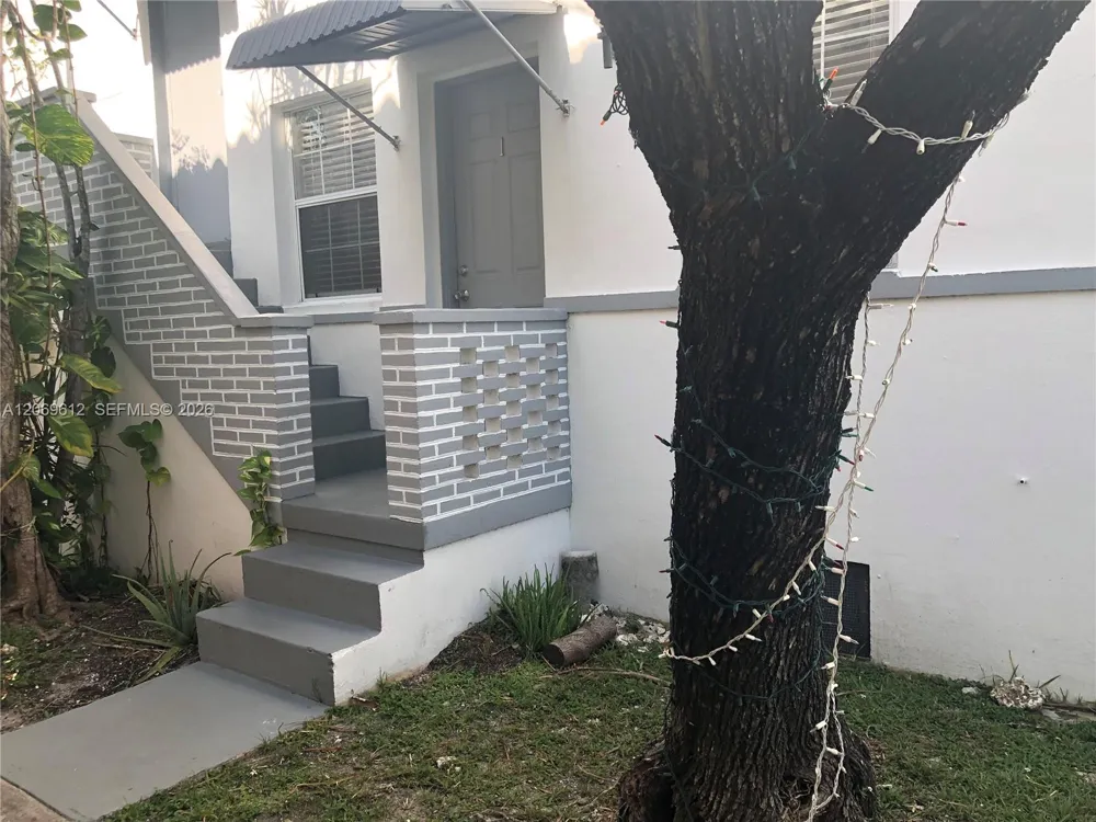 15 Sidonia Ave #2 Coral Gables, FL 33134