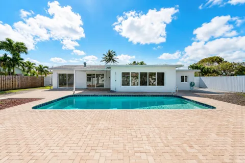 461 NE 44TH STREET