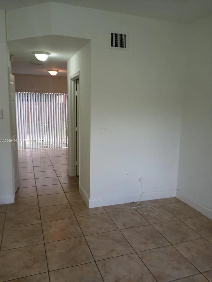 7427 NW 181st Ter #7427 Hialeah, FL 33015