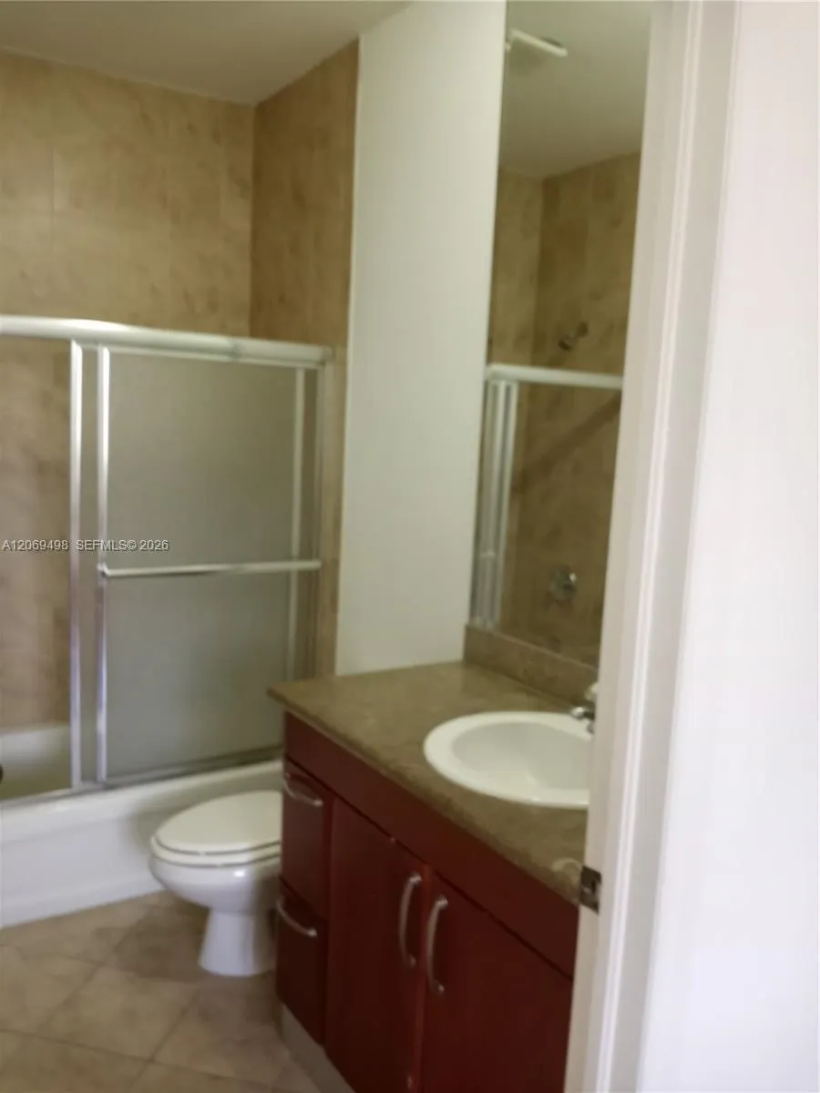 7427 NW 181st Ter #7427 Hialeah, FL 33015