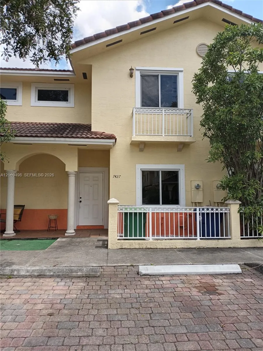 7427 NW 181st Ter #7427 Hialeah, FL 33015