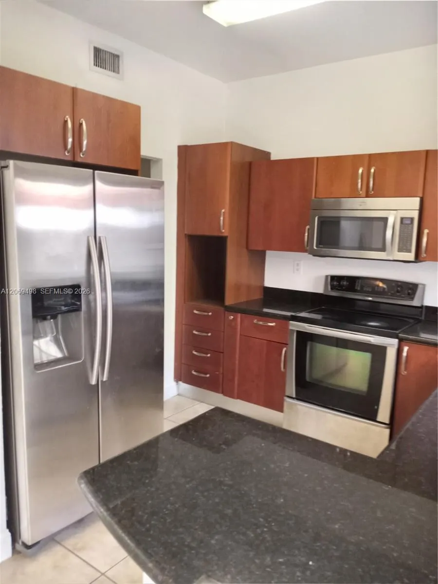 7427 NW 181st Ter #7427 Hialeah, FL 33015