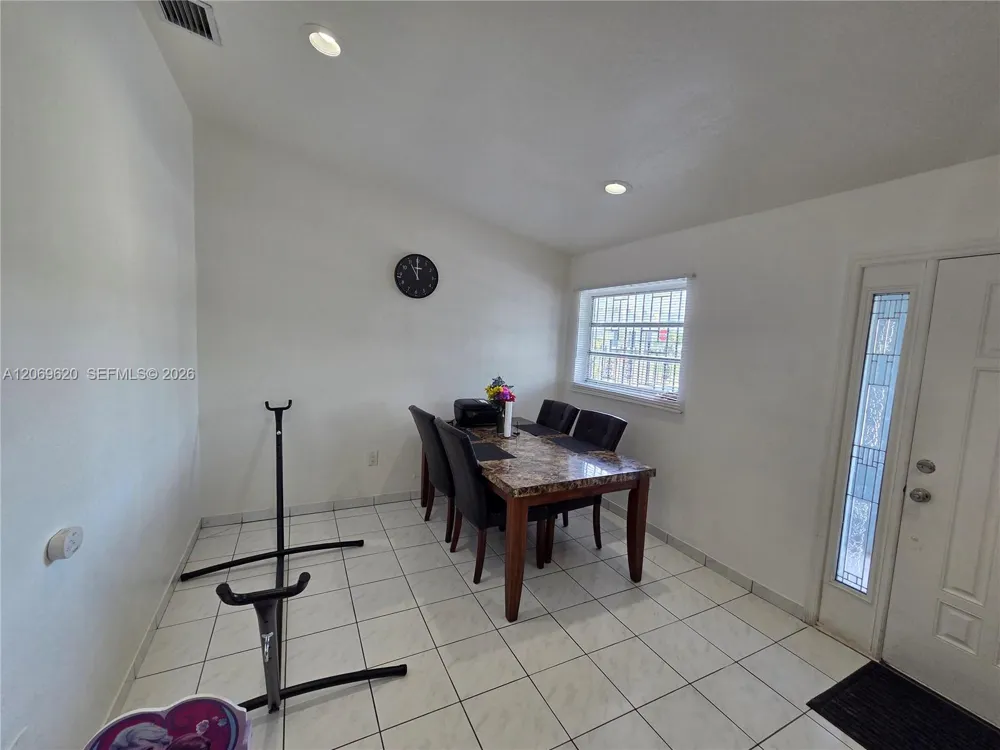7825 W 4th Ln Hialeah, FL 33014