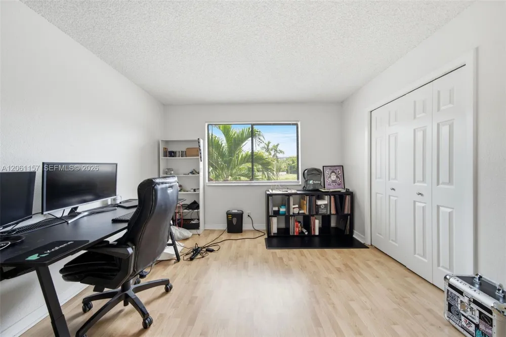 16257 Saddle Club Rd #201 Weston, FL 33326