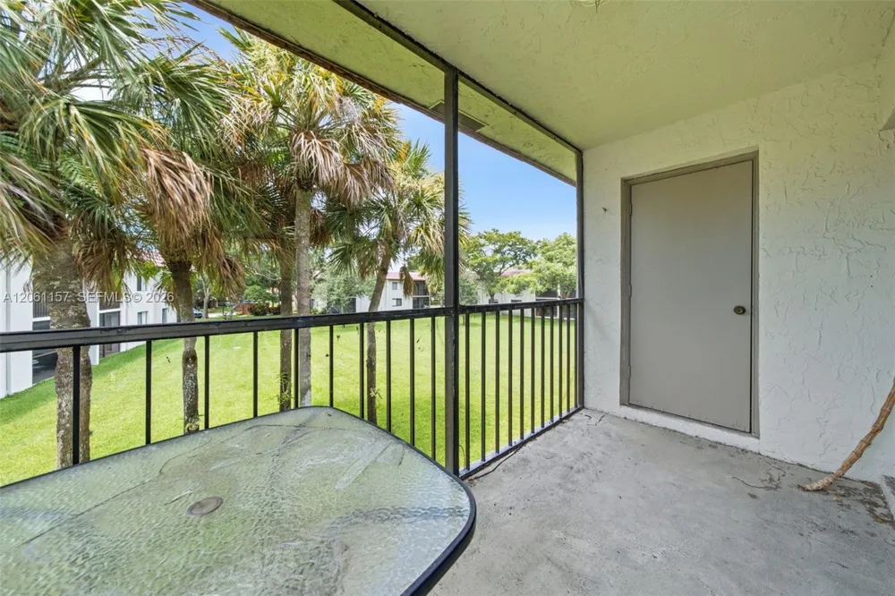 16257 Saddle Club Rd #201 Weston, FL 33326