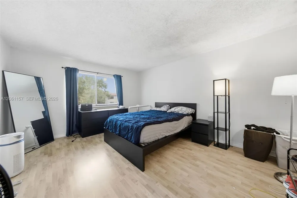 16257 Saddle Club Rd #201 Weston, FL 33326