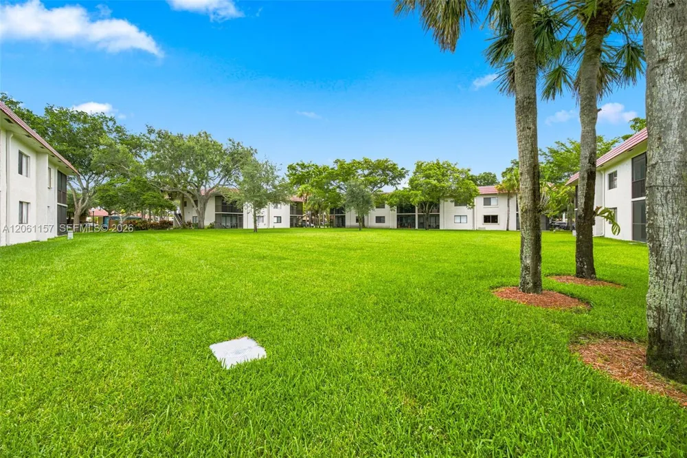 16257 Saddle Club Rd #201 Weston, FL 33326