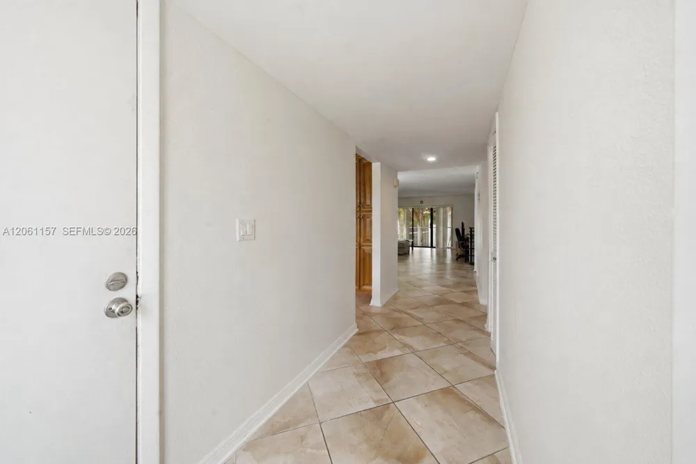 16257 Saddle Club Rd #201 Weston, FL 33326