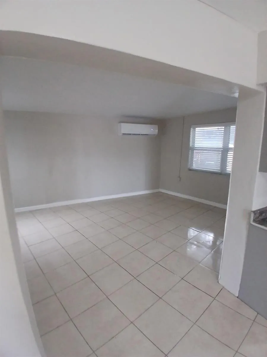 126 NW 8TH AVENUE #1 Dania Beach, FL 33004