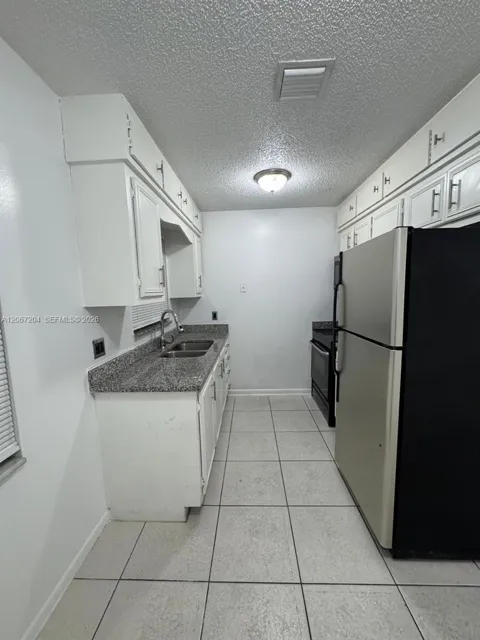 1746 3rd Ave N #10