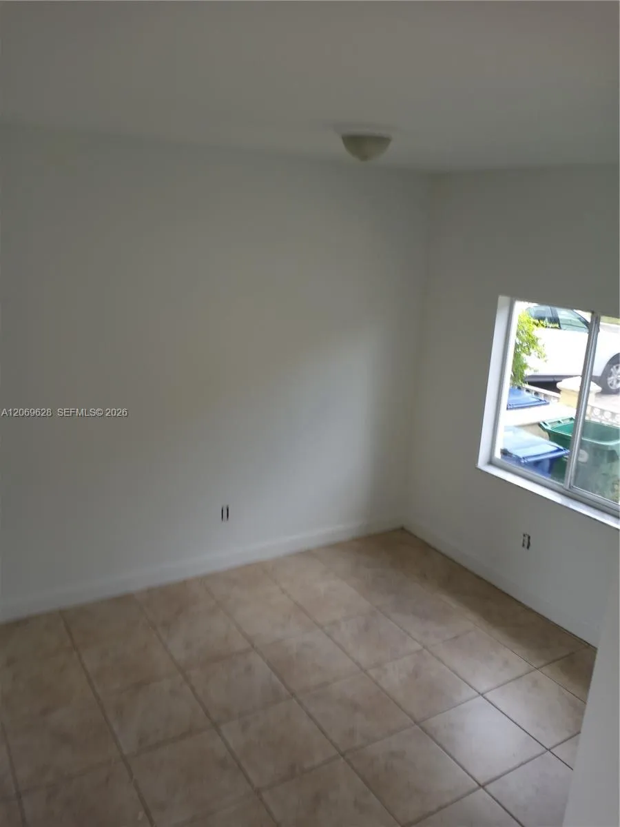 18125 NW 74th Ct #18125 Hialeah, FL 33015