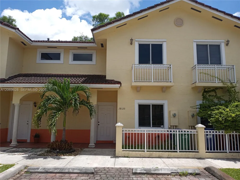 18125 NW 74th Ct #18125 Hialeah, FL 33015