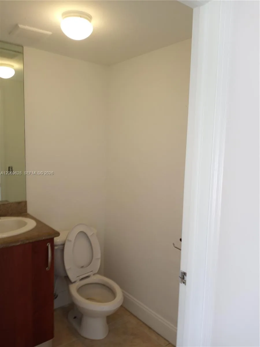 18125 NW 74th Ct #18125 Hialeah, FL 33015