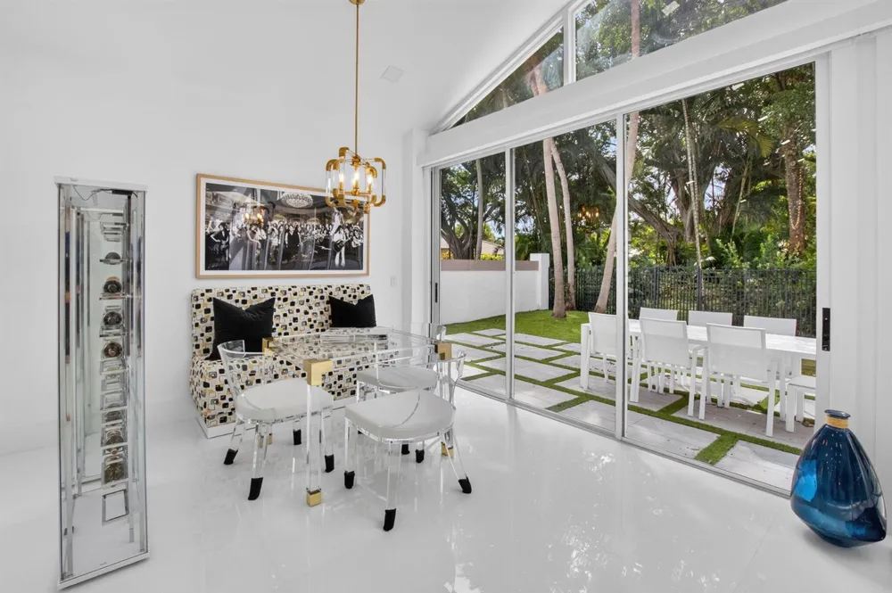 5372 NW 21st Avenue Boca Raton, FL 33496