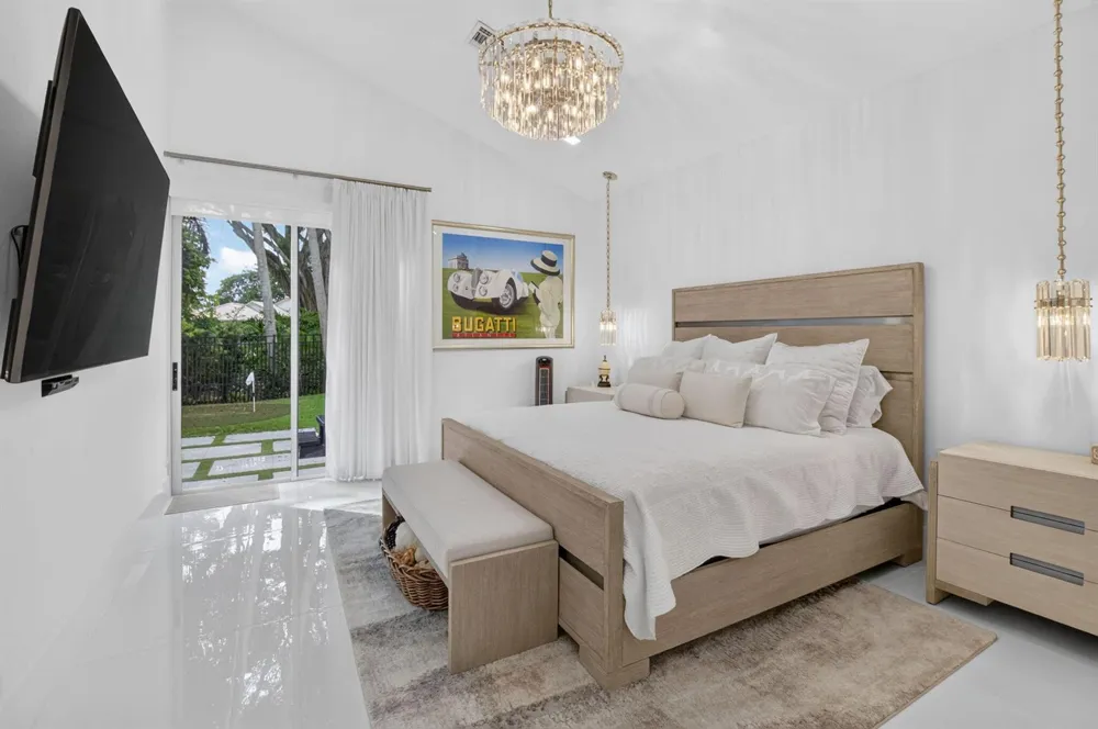 5372 NW 21st Avenue Boca Raton, FL 33496
