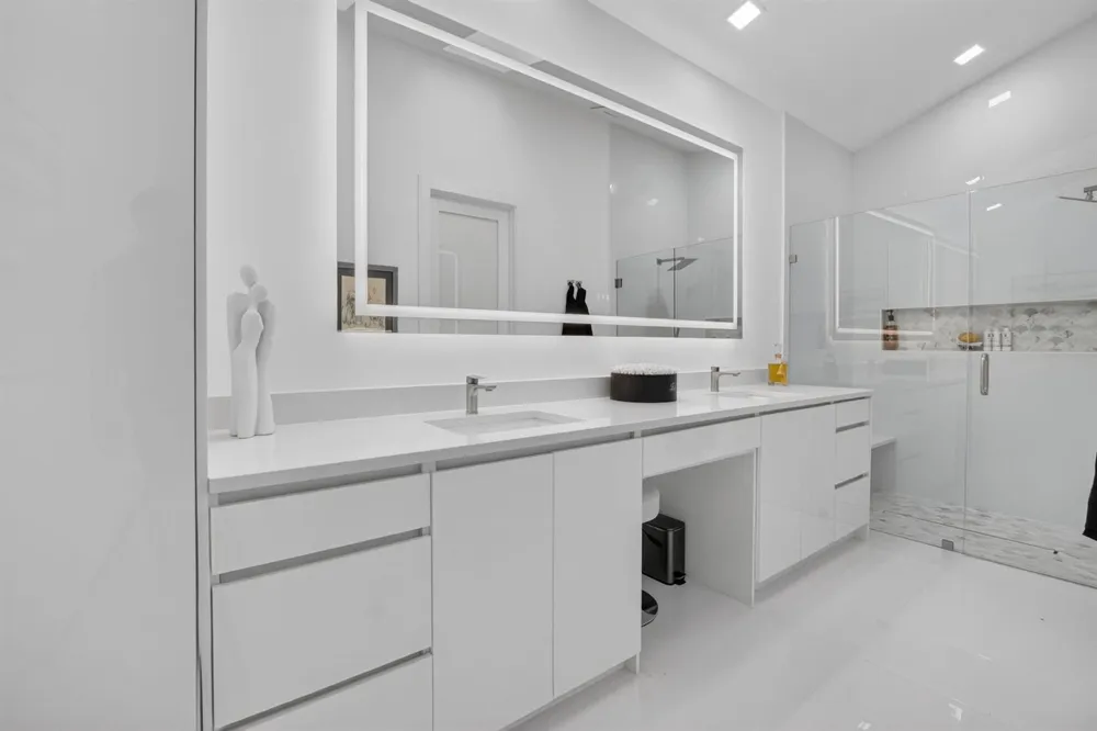 5372 NW 21st Avenue Boca Raton, FL 33496
