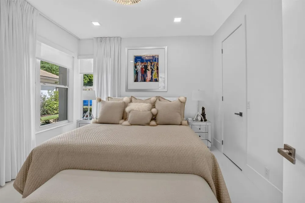 5372 NW 21st Avenue Boca Raton, FL 33496