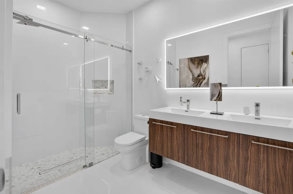 5372 NW 21st Avenue Boca Raton, FL 33496