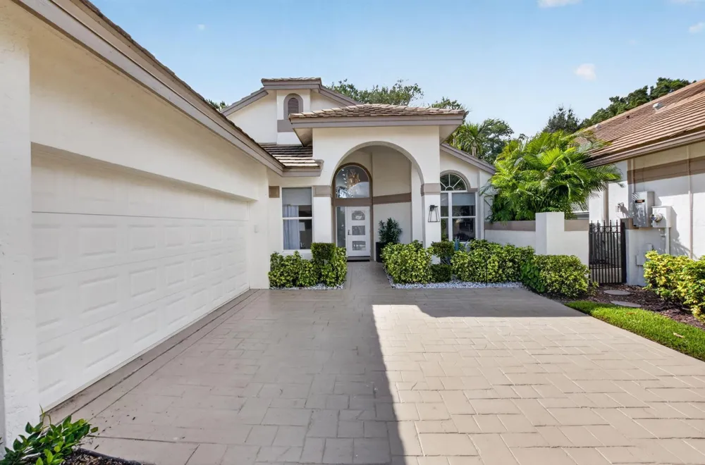 5372 NW 21st Avenue Boca Raton, FL 33496