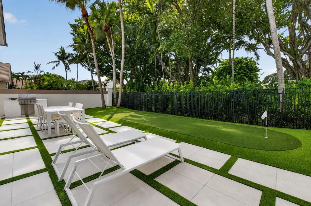 5372 NW 21st Avenue Boca Raton, FL 33496
