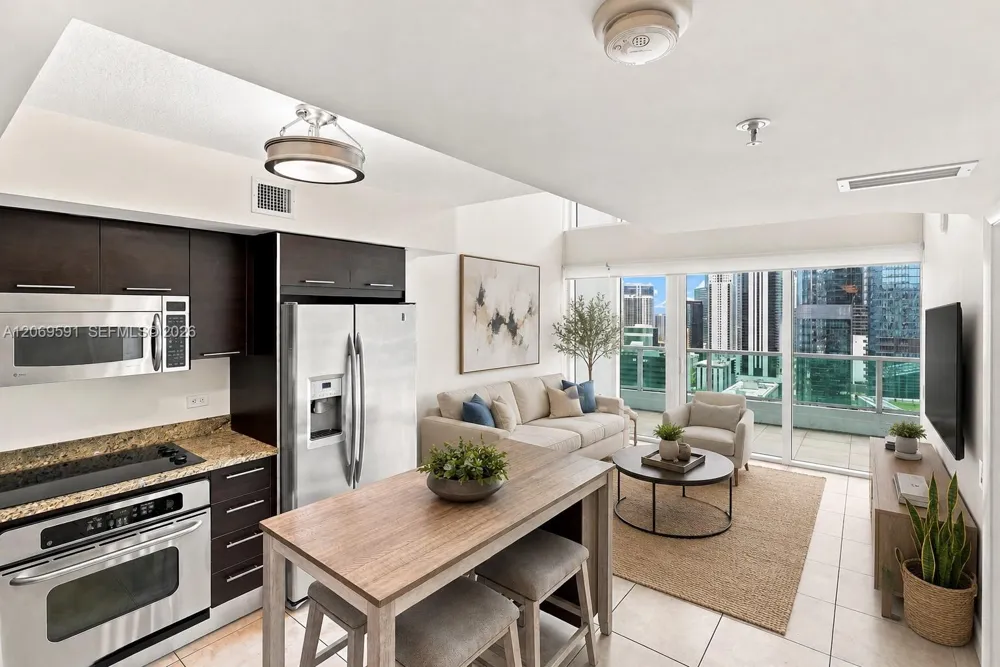 41 SE 5th St #1908 Miami, FL 33131