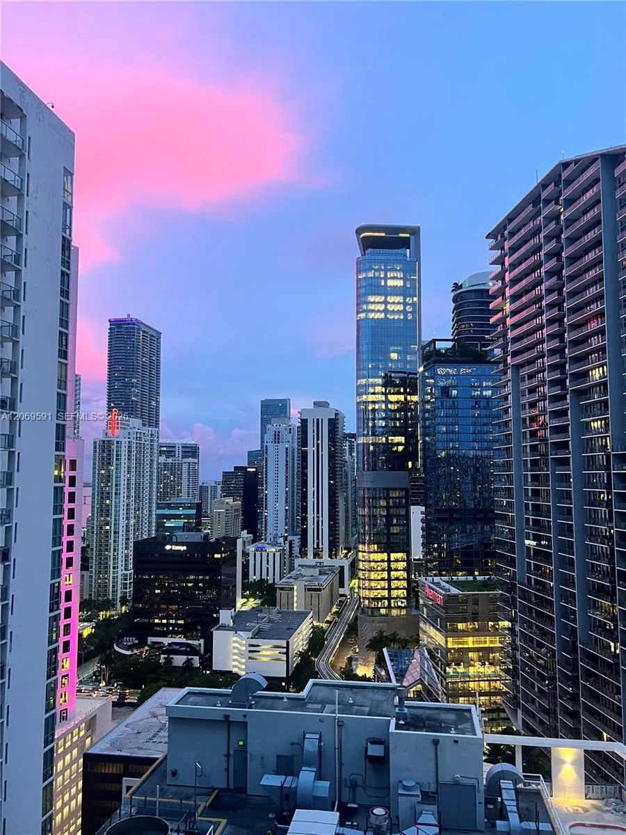 41 SE 5th St #1908 Miami, FL 33131