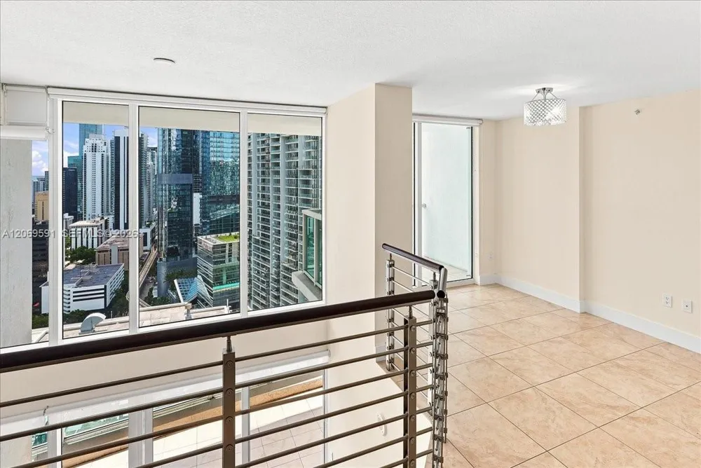 41 SE 5th St #1908 Miami, FL 33131