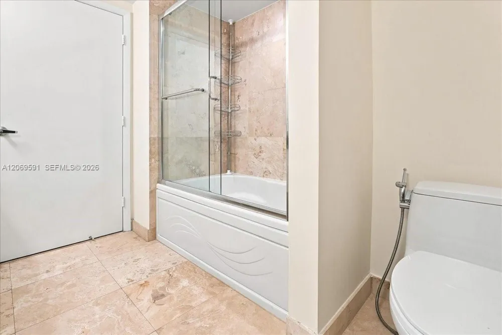 41 SE 5th St #1908 Miami, FL 33131