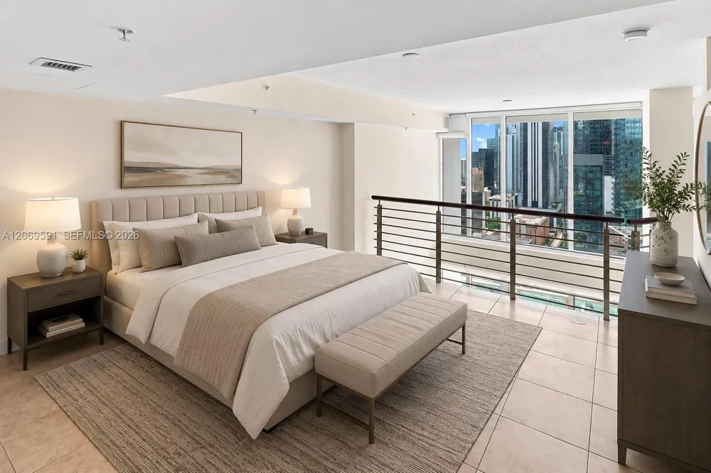 41 SE 5th St #1908 Miami, FL 33131