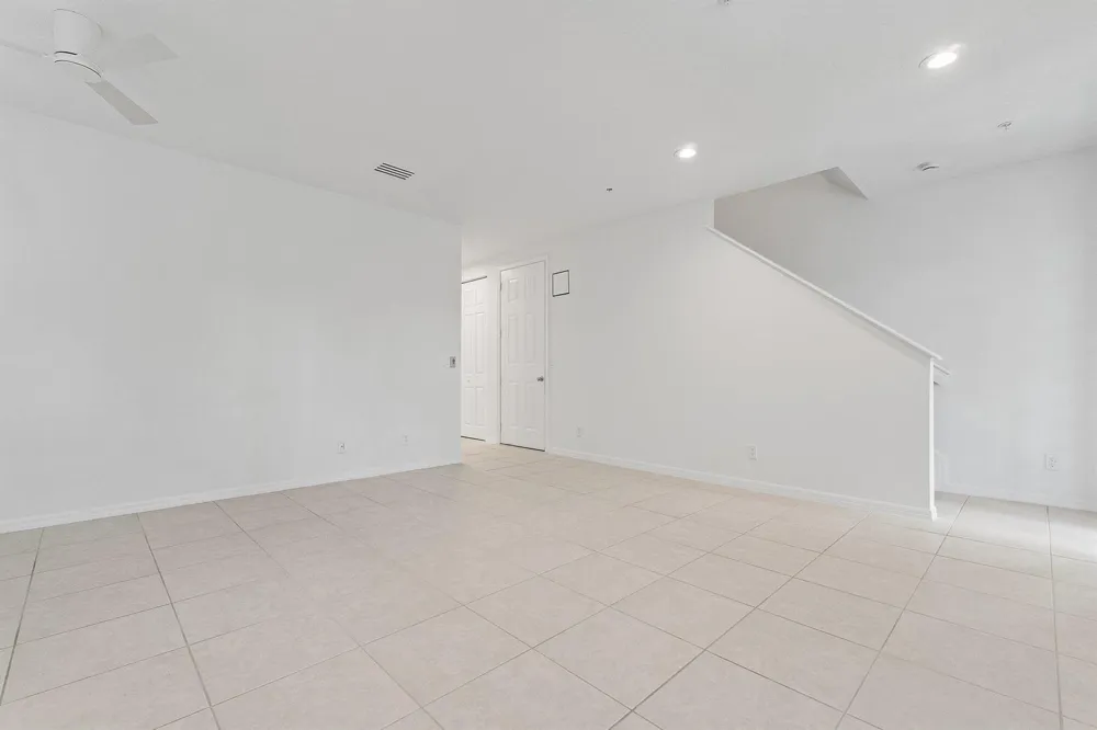 4273 E Main Street Jupiter, FL 33458