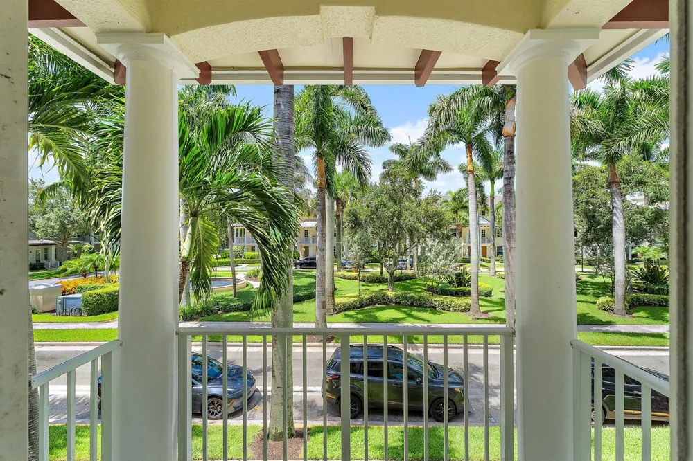 4273 E Main Street Jupiter, FL 33458