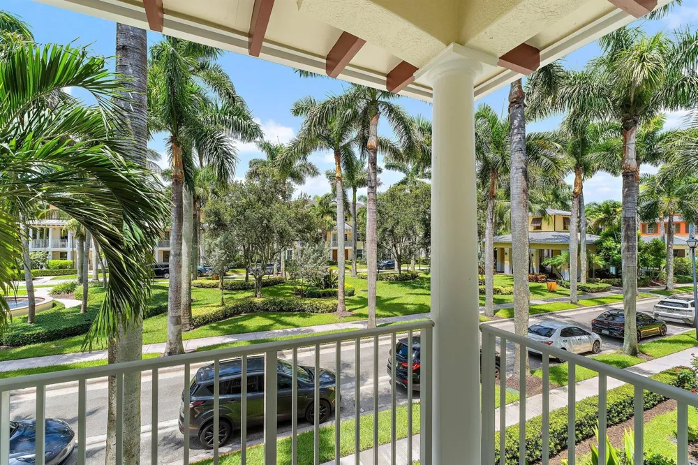 4273 E Main Street Jupiter, FL 33458