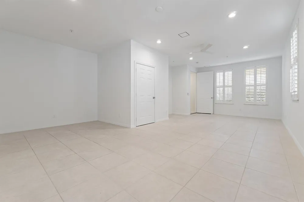 4273 E Main Street Jupiter, FL 33458