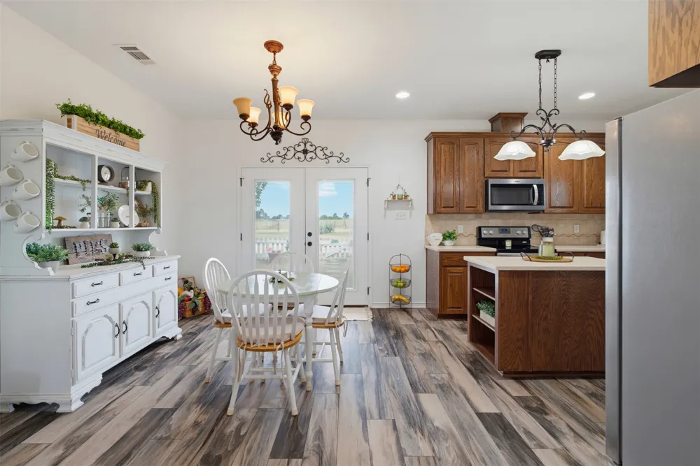 4493 County Road 304 Rockdale, TX 76567