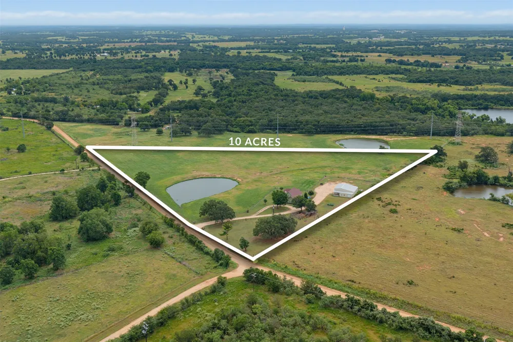 4493 County Road 304 Rockdale, TX 76567