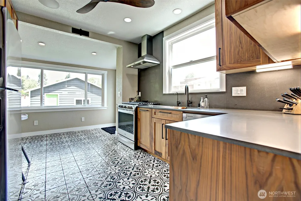 500 W McLoughlin Boulevard Vancouver, WA 98660