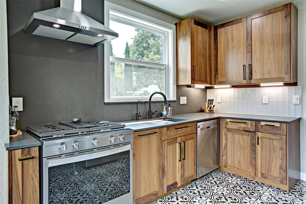 500 W McLoughlin Boulevard Vancouver, WA 98660