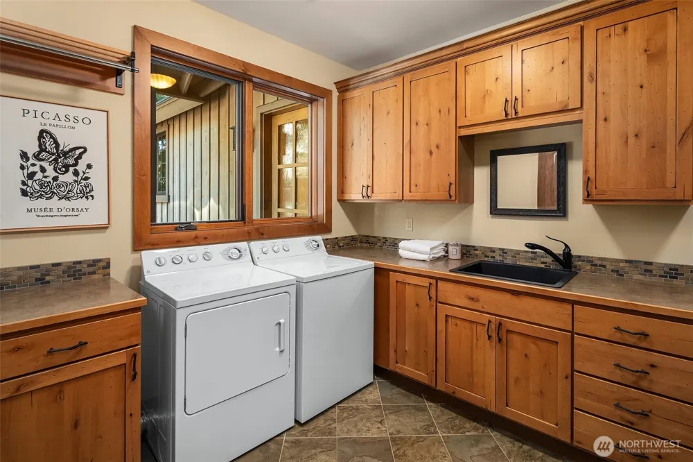 91 Rushing Water Lane Cle Elum, WA 98922