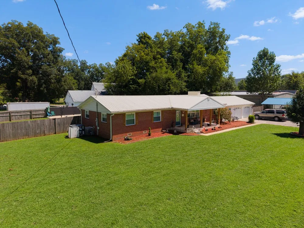 60 Lynn St Morrison, TN 37357