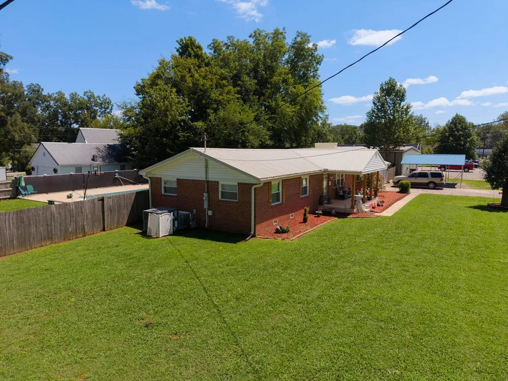 60 Lynn St Morrison, TN 37357