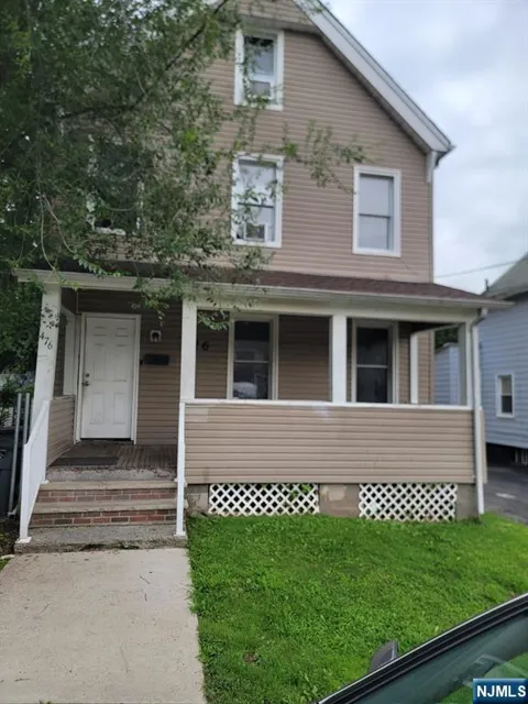 476 Laurel Street