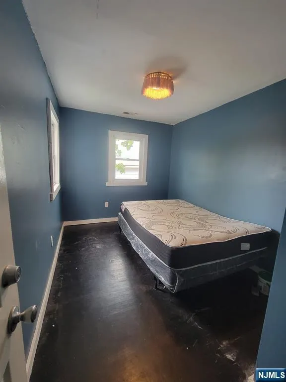 476 Laurel Street Orange, NJ 07050
