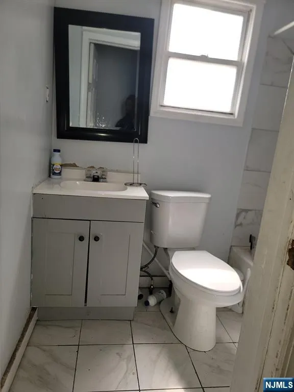476 Laurel Street Orange, NJ 07050
