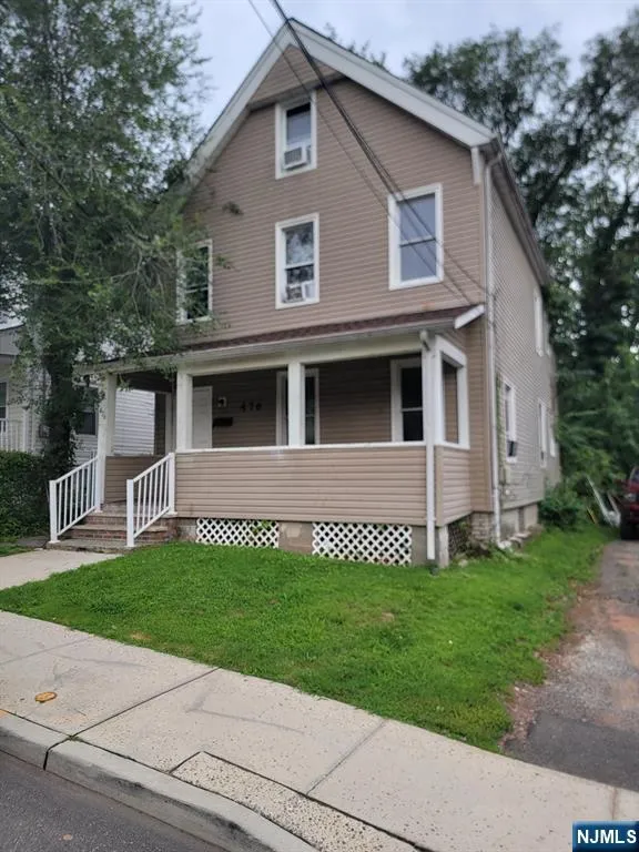 476 Laurel Street Orange, NJ 07050