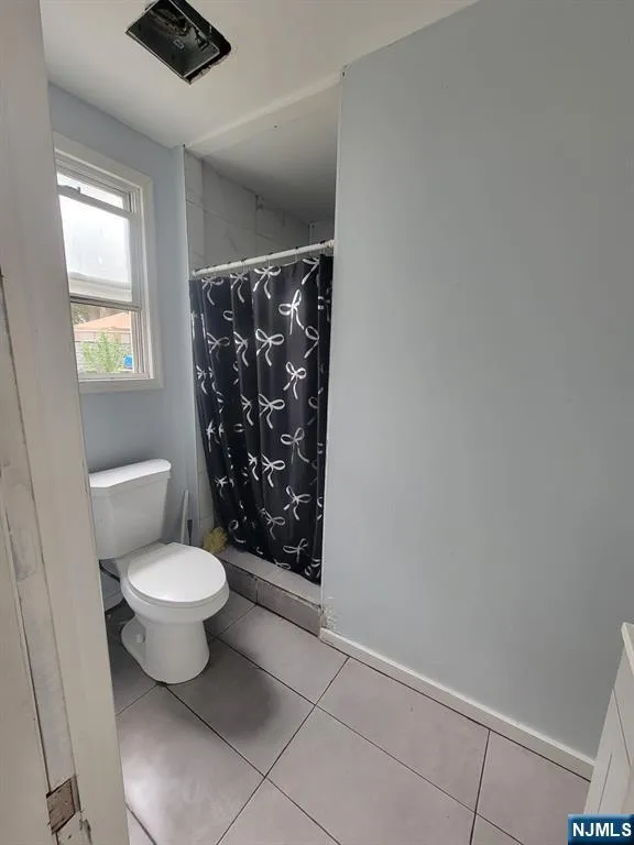 476 Laurel Street Orange, NJ 07050