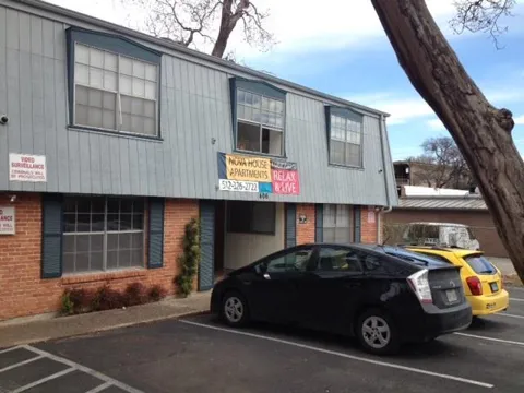 404 E 30 STREET ##404-100